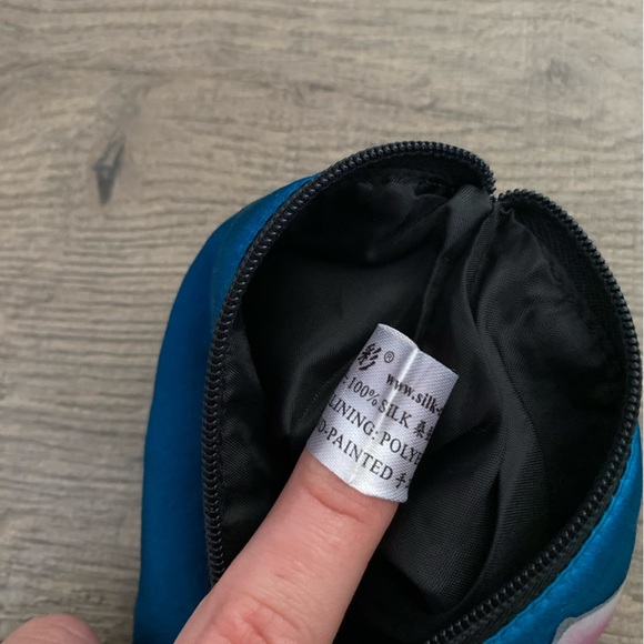 100% Silk Coin Pouch​ - Picture 3 of 3
